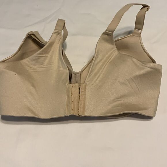 CACIQUE Size 38F underwire and lightly padded seamless bra. Color nude - Picture 4 of 6